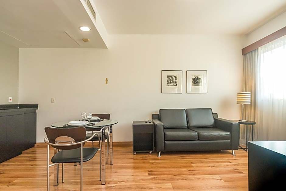Paraiso Suites by Charlie