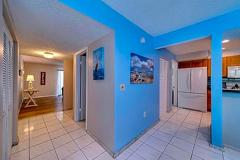 Siesta Key Beach - 2 Bedroom - 3 Beds - 3 Bathroom Duplex with Heated Swimming Pool