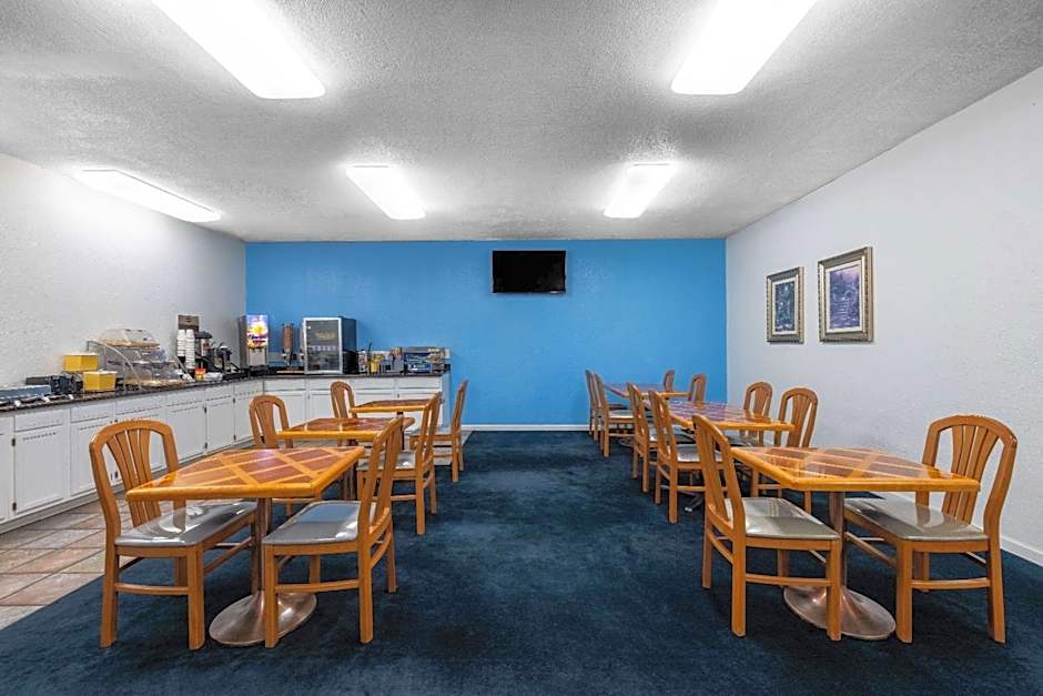 Days Inn by Wyndham Roswell