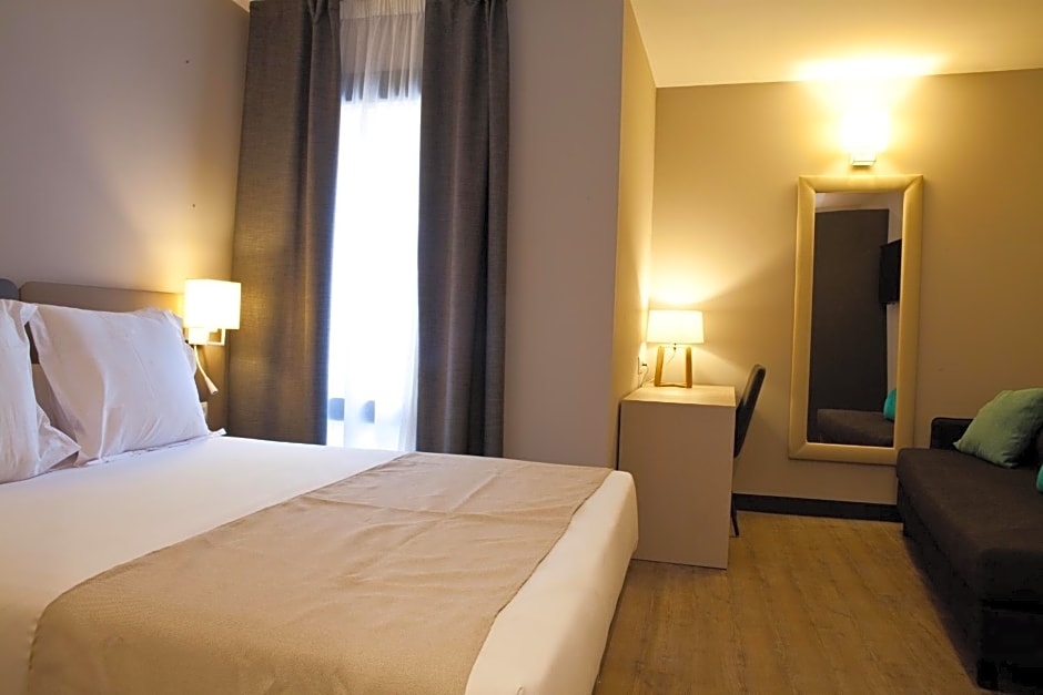 May Ramblas Hotel