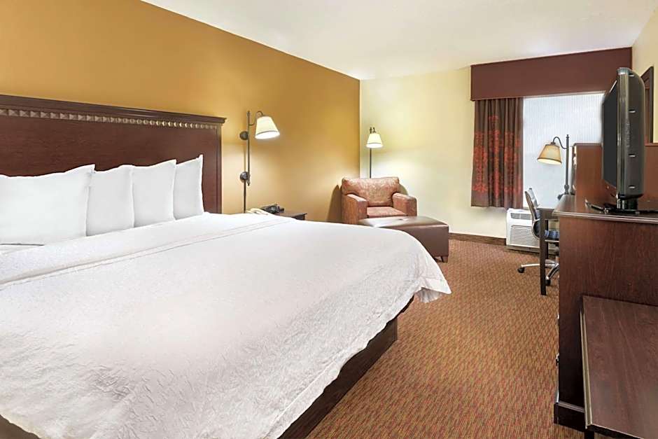 Hampton Inn By Hilton Charlotte-University Place