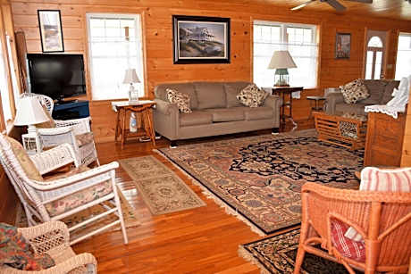 Four-Bedroom Deluxe Home - Oceanfront