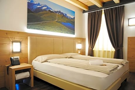 TOURING HOTEL & SPA