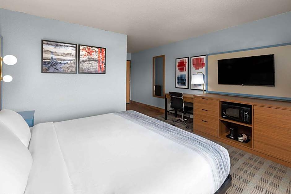 AmericInn by Wyndham Oscoda Near AuSable River