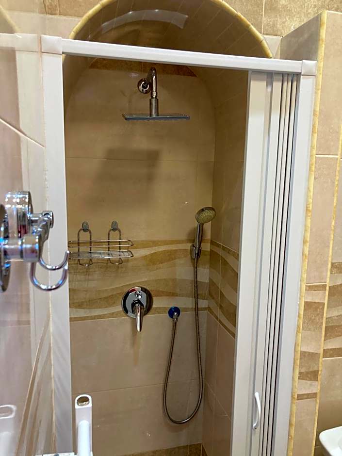 B&B LA REGGIA DI RIHANNA spa