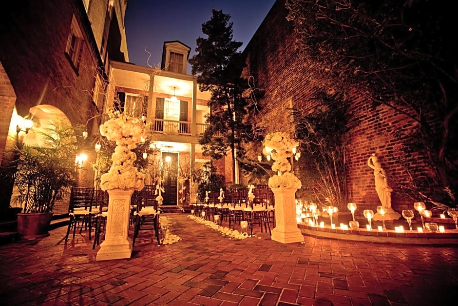 Holiday Inn Hotel French Quarter-Chateau Lemoyne, an IHG Hotel
