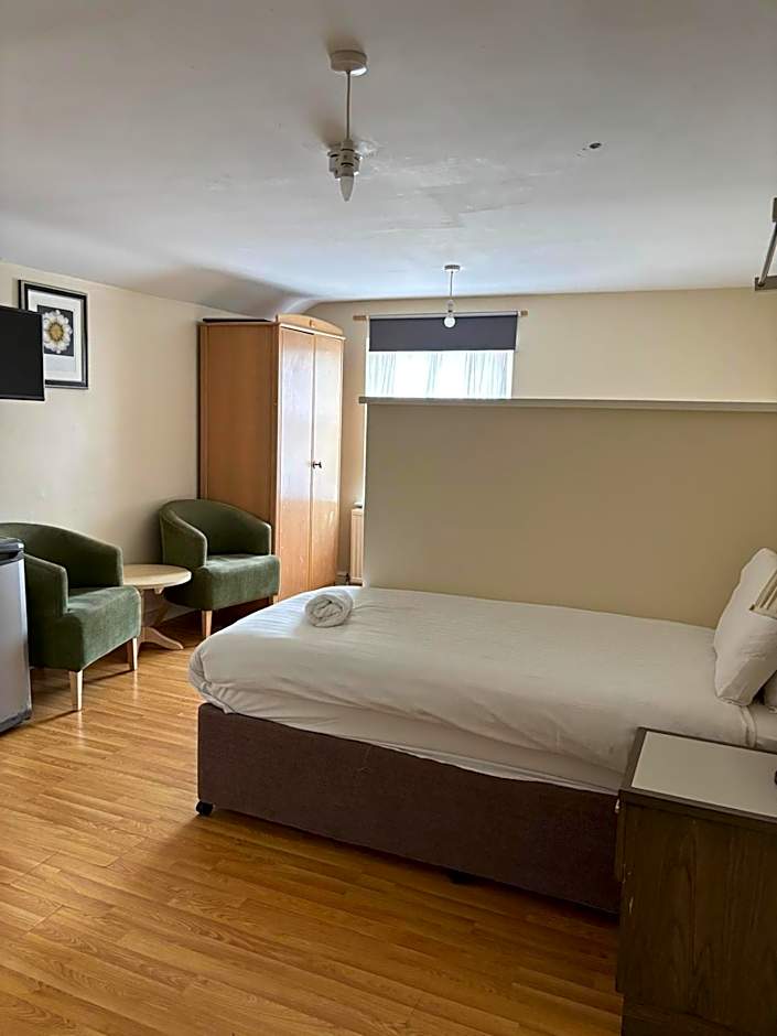 The Tudor House Hotel