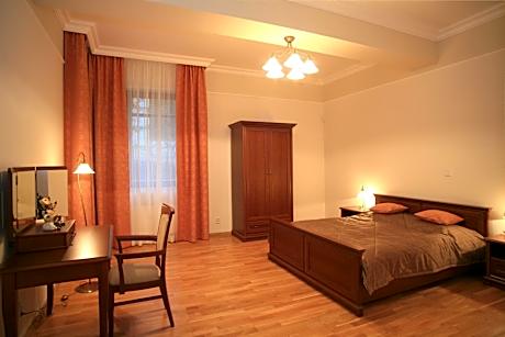 Deluxe Apartment (4 Adults)