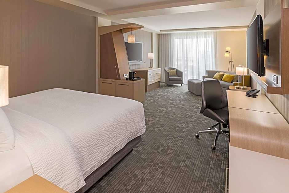 Courtyard by Marriott Burlington