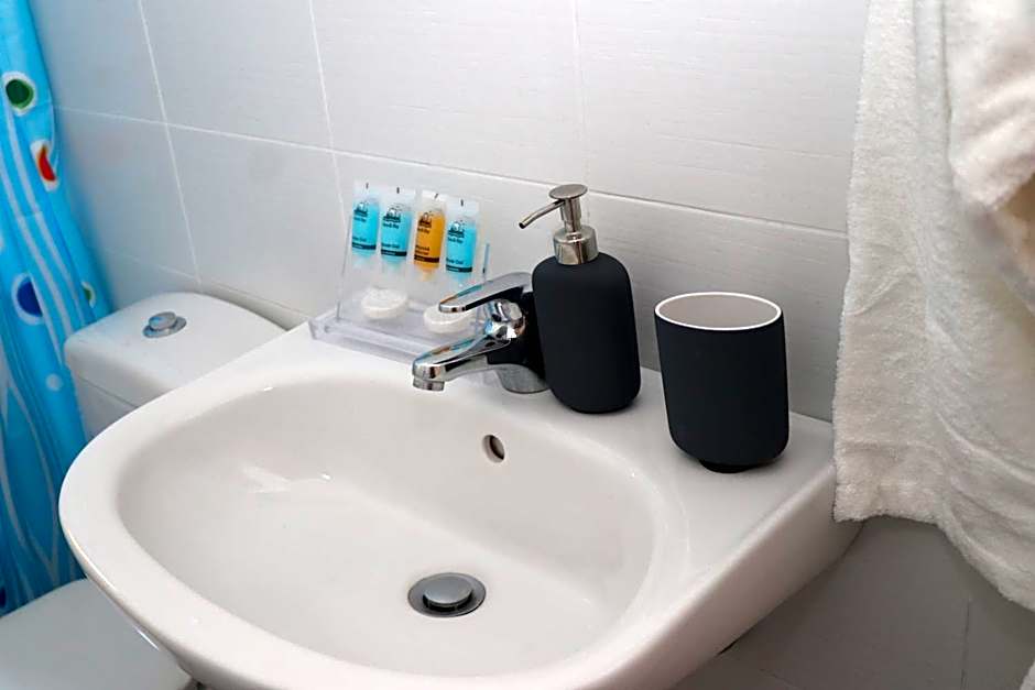 Grace Hotel & Studios