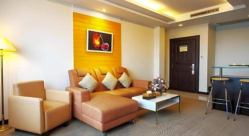 Ayutthaya Grand Hotel