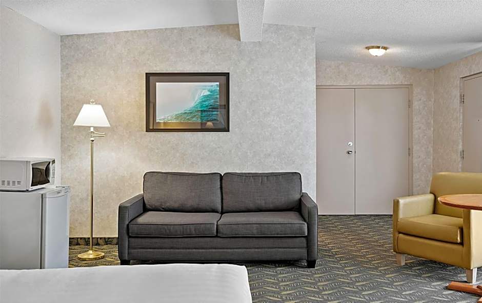Travelodge by Wyndham Niagara Falls at the Falls