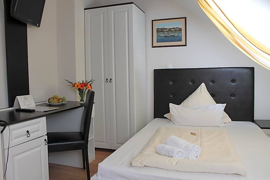 Hotel Am Schloss Biebrich