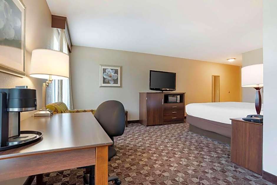 Best Western Plus Oak Mountain Inn