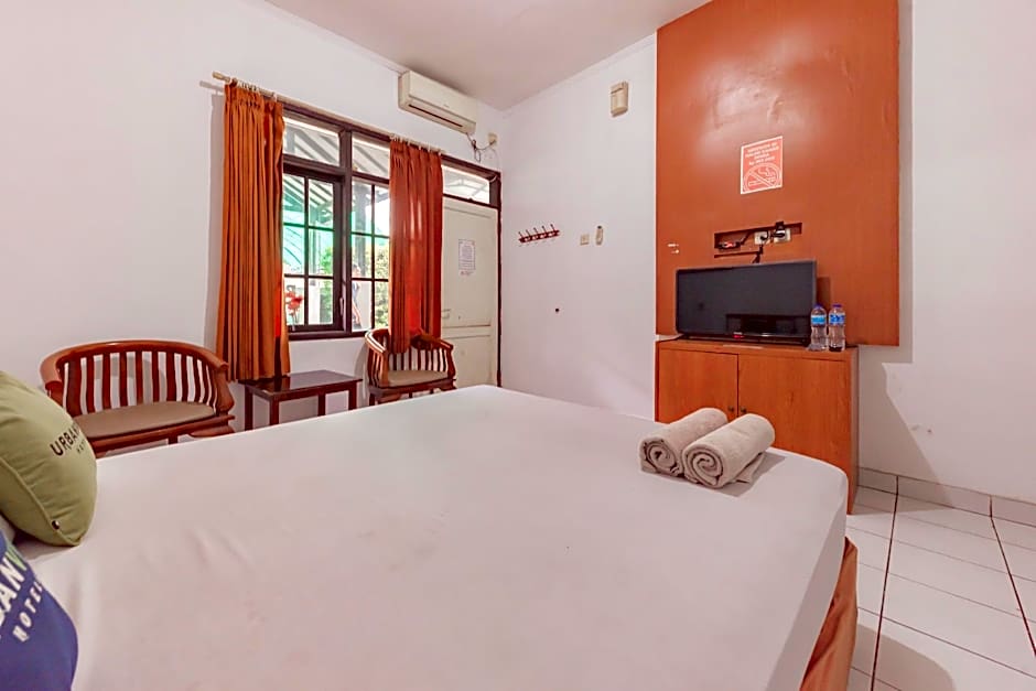 RedDoorz @ Hotel Pondok Kurnia near Buah Batu Bandung