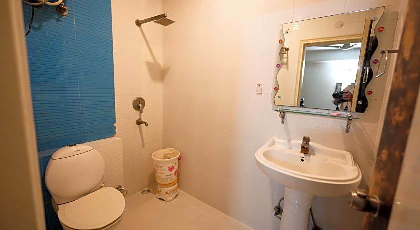 Hotel Oppera Mahipalpur - New Delhi 