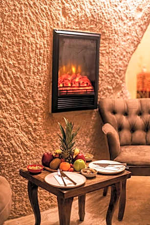 Executive Cave Suite with jacuzzi