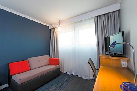 Standard Double Room with Sofa Bed and Free Hot Breakfast