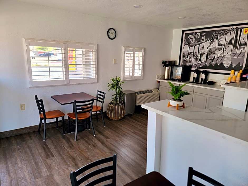Super 8 by Wyndham El Centro North