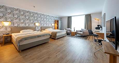 Modern Queen Suite