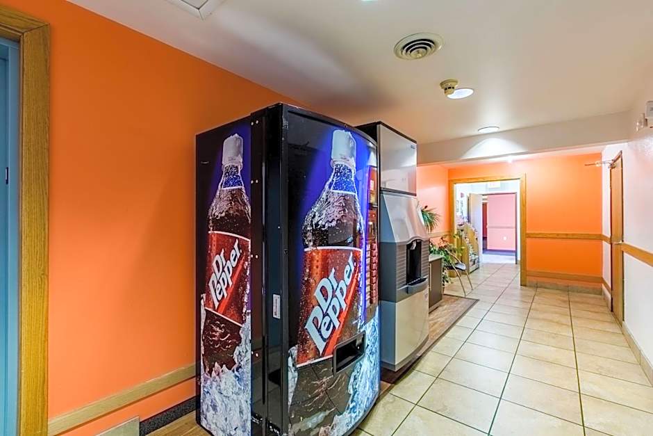 Motel 6-Baraboo, WI - Lake Delton-Wisconsin Dells