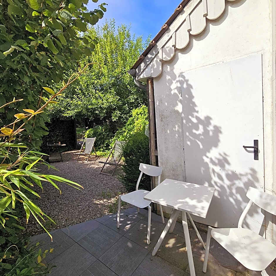 Au Refuge Des 3 Ours - Chambres d'hôtes et cabanes