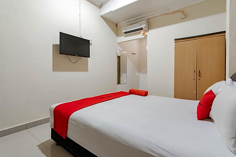 RedDoorz near Pasar Klandasan Balikpapan