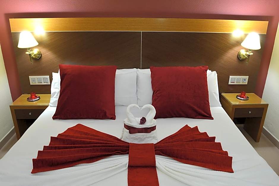 Photo 1 of 7 of Double Room