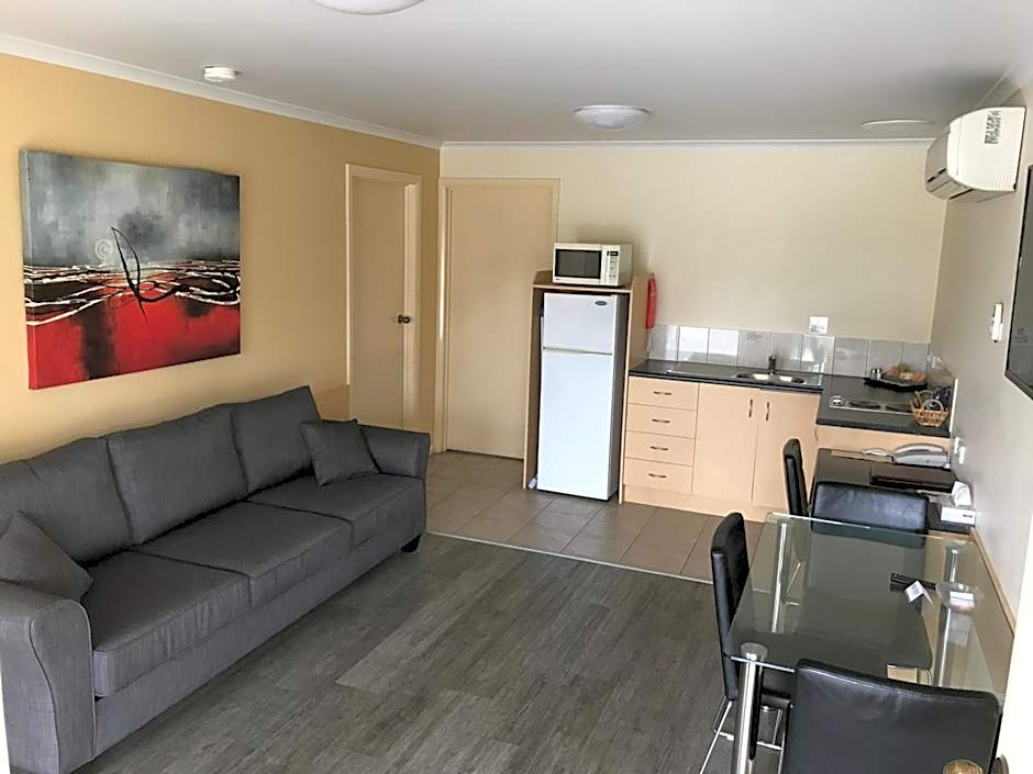 Sportsmans Motor Inn
