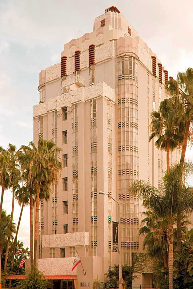 Sunset Tower Hotel