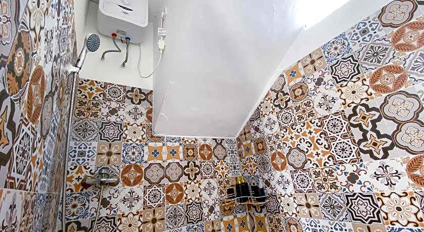 Kana Guest House Mitra RedDoorz