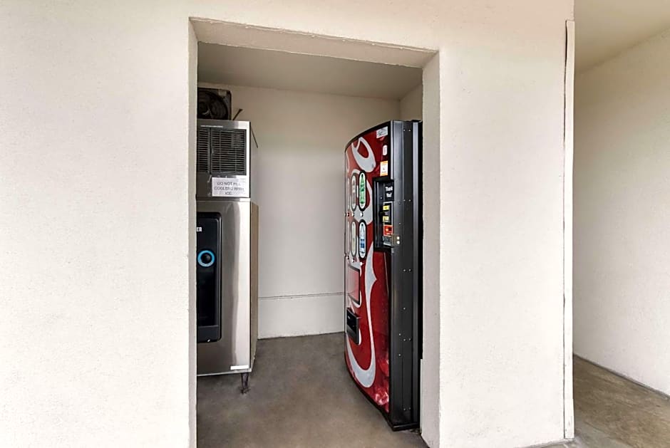 Econo Lodge Washington NC North