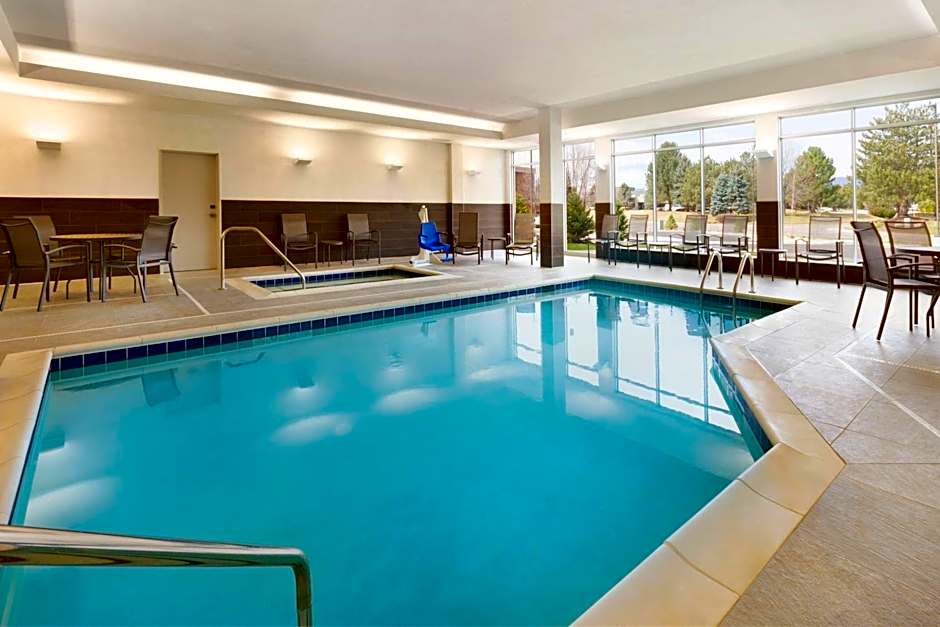 Fairfield Inn & Suites by Marriott Boulder Longmont