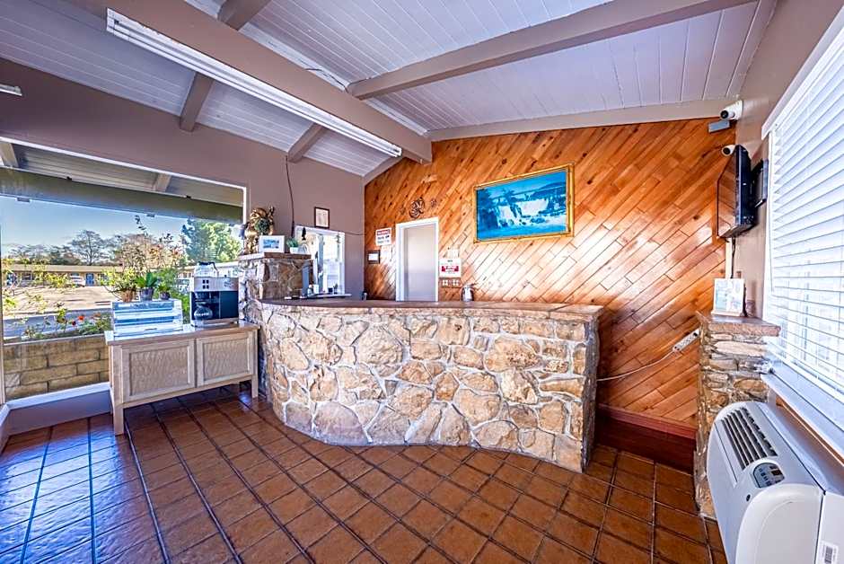 Town and Country Inn