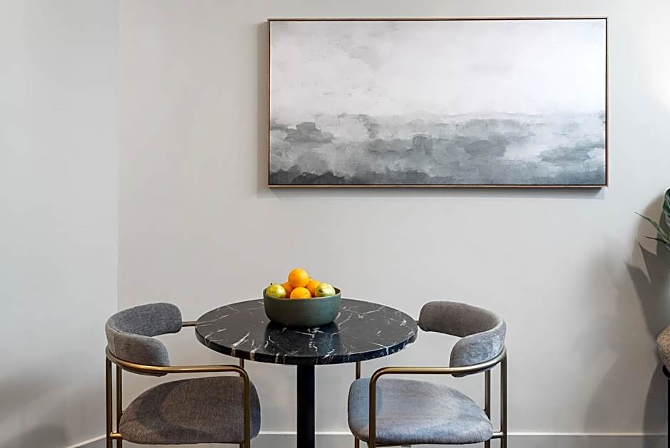 Luxury Apartments by Hyatus at The Asher