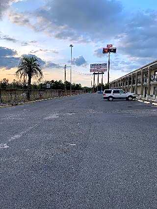 Travelers Inn