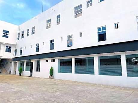 Hotel y Centro de Negocios YOEL