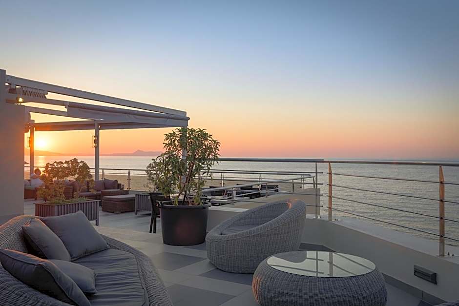 Macaris Suites & Spa