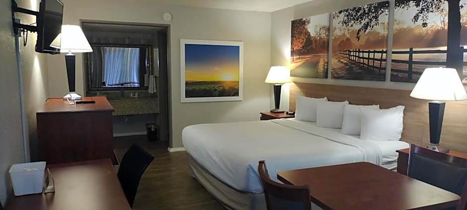 Days Inn by Wyndham Wildwood I-75