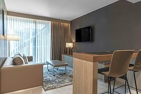 AC King Suite