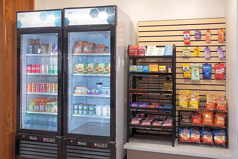 Holiday Inn Express Hotel & Suites Longmont By IHG