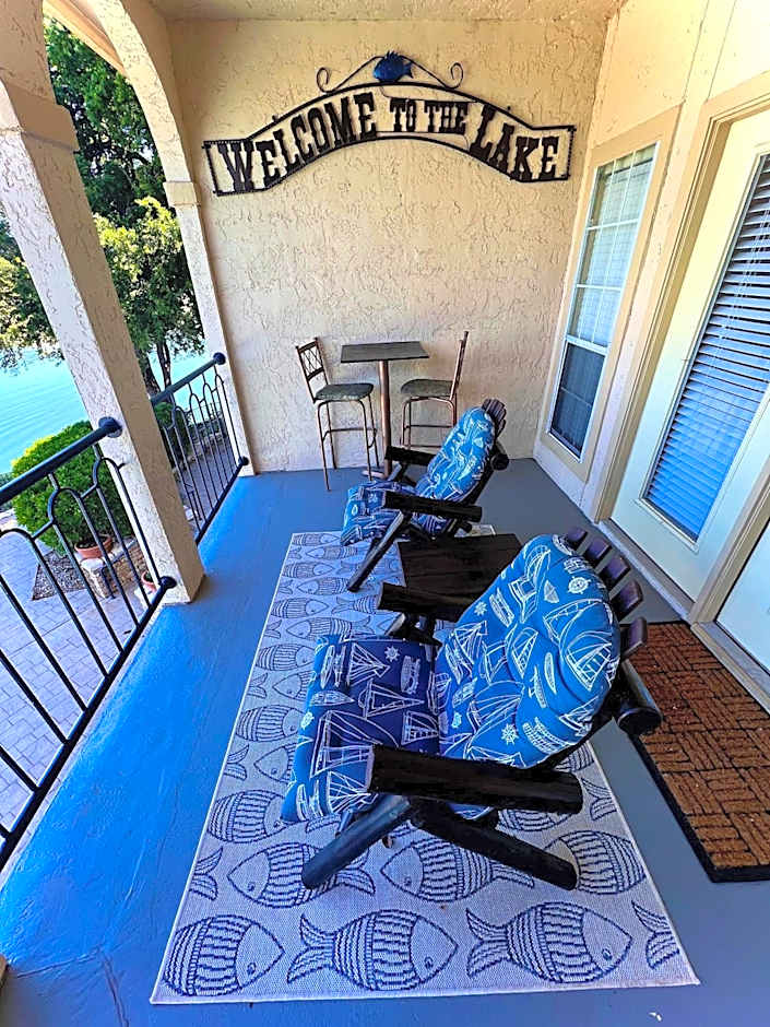 Lake Travis Stunning Waterfront, Sunset & Pool Views, Pet Friendly, Boat Ramp, Lago Vista, Texas