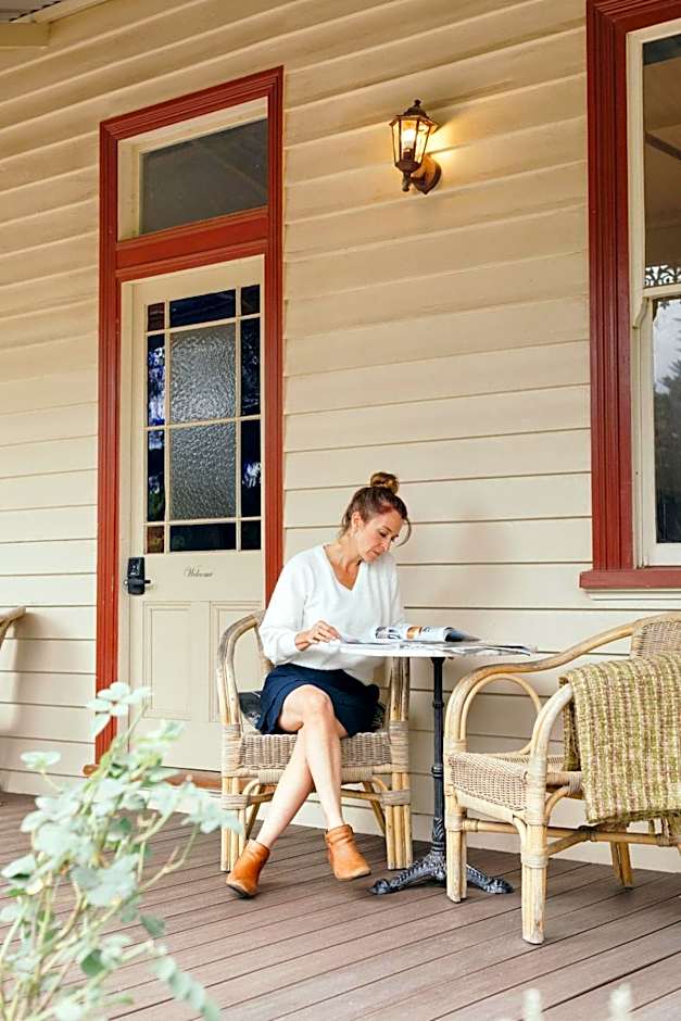 Summerlands - Country Luxe