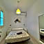 Private rooms near Parallel Av