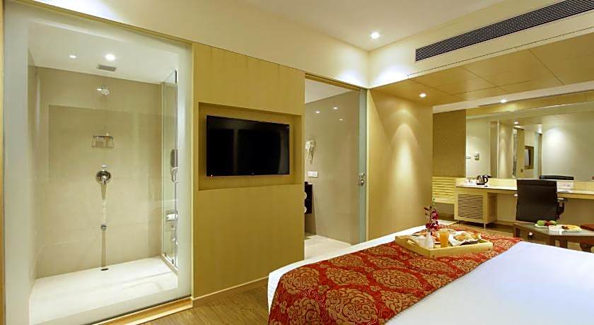 Express Towers Hotel