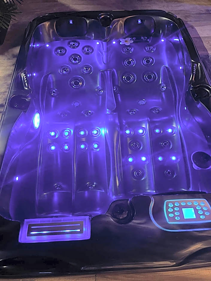 La suite Grenoble spa jacuzzi et sauna privatif
