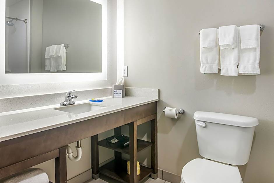 Holiday Inn Express & Suites East Tulsa - Catoosa By IHG