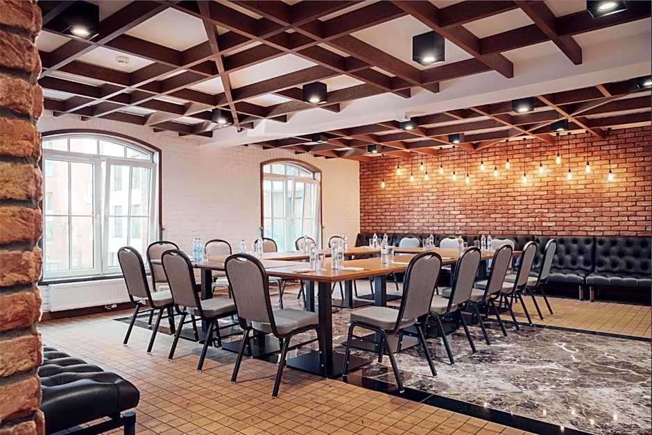 Hotel Almond Business & SPA