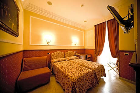 Triple Room with Balcony