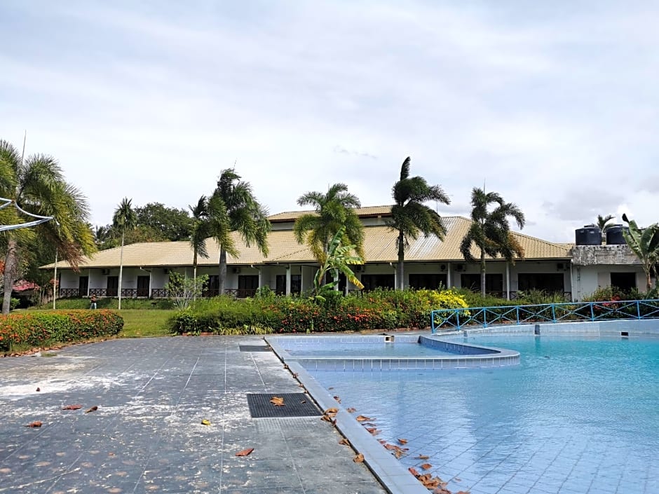 OYO 89972 Borneo Paradise Beach Hotel